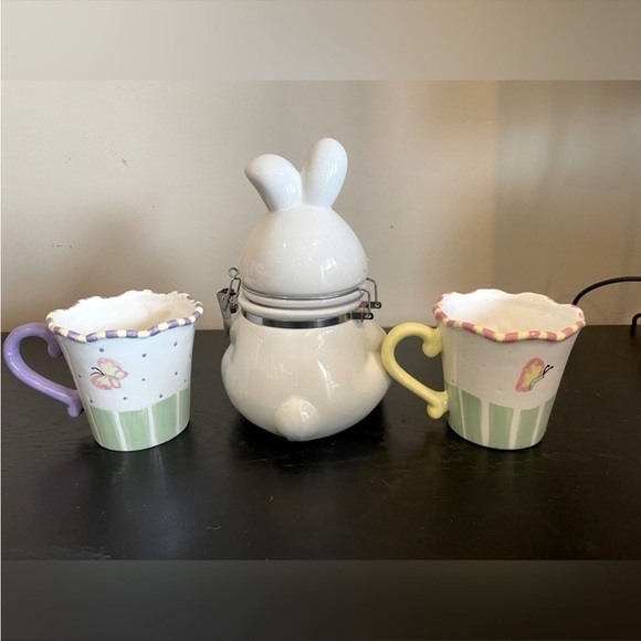 Bunny Treat Ceramic JAR with Latching lid and 2 Easter Coffee Mug Bundle - Picture 2 of 5